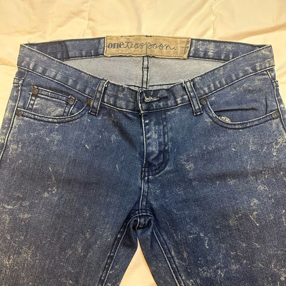 One Tuesday women's jeans medium wash stone wash bleached size 26 SALE 2/30 - Picture 4 of 10